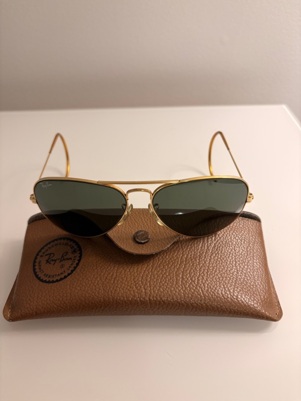 Vintage 80s B&L Ray-Ban Aviator 58-14 Gold tone metal Frame G-15 Glass + Case